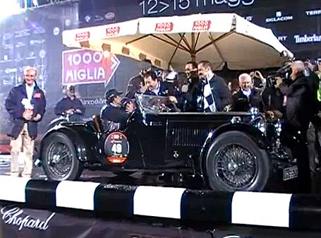 Bugatti - Vinvitori della Mille Miglia 2011 su Aston Martin Le MAn 1933 i cogniugi Giordano Mozzi e Stefania Biacca, che conquistano la loro prima vittoria width=