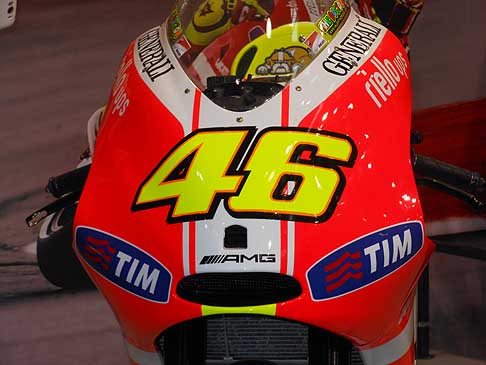 Ducati - Duvati Desmosedici con il nuomero 46 di Valentino Rossi width=