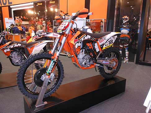 KYM - Al Motodays, oltre alla KTM iridata, anche la 350 SX-F Cairoli Replica, edizione limitata del costruttore di Mattighofen con soli 500 esemplari width=