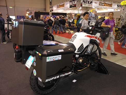Yahama - Moto Yamaha Super Tenere con portapacchi al Motodays 2012 width=
