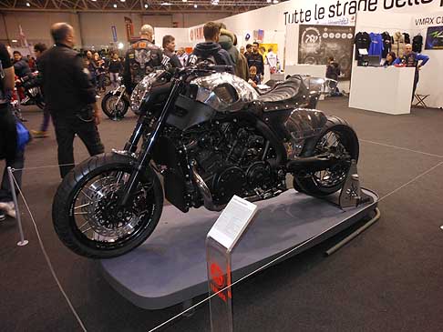 Yahama - Special Moto Yahama VMAX hyper-modifiedr by Abnormal Cycles al Motodays width=