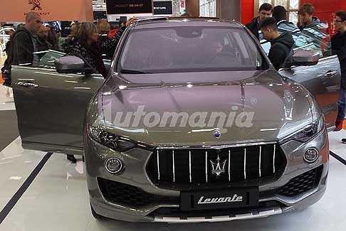 Maserati e Bentley - Il SUV Levante offre contenuti ad alta tecnologia per il comfort di bordo, la connettività e i sistemi di assistenza alla guida uniti ad un elevato livello di personalizzazione.