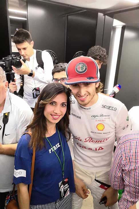 Antonio Giovinazzi - Giulia Morelli giornalista d Automania e il pilota F1 Antonio Giovinazzi premiato al 26° Trofeo Lorenzo Bandini