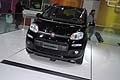 New Fiat Panda su struttura che si solleva a 90° per vista interni al salone di Bologna 2011