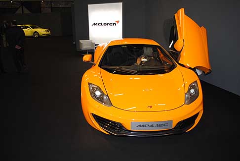 McLaren - McLaren MP4 12C supercar ad uso stradale width=
