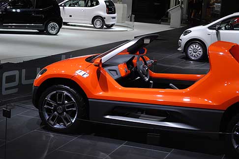 Volkswagen - Prototipo Volkswagen Buggy Up! al Motor Show di Bologna 2011 width=