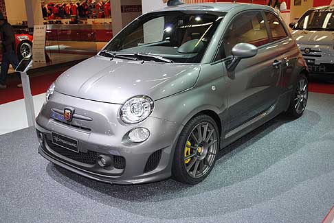 Abarth - Ma Abarth è impegnata anche nella Motorsport Arena con un'attività di taxi drive.  width=