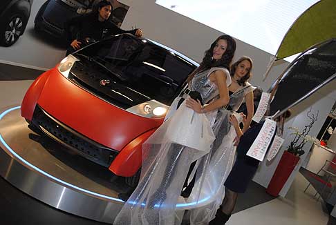 BlowCar - Anteprima Mondiale del prototipo BlowCar al Motor Show di Bologna 2011 width=
