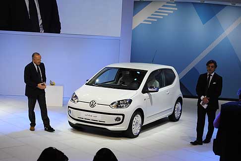 Volkswagen - Presentazione della nuova city car Volkswagen UP! al Motor Show 2011 width=