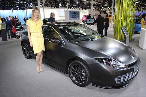 Renault - Realizzata in soli 49 esemplari, dedicati ad una clientela esigente in fatto di prestazioni, l’allestimento pepato della Renault Laguna Coupè è acquistabile online. width=