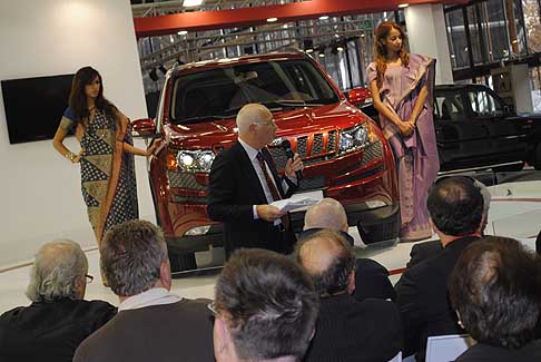 Mahindra - Presentazione alla stampa per il suv Mahindra XUV500 al Motorshow di Bologna 2011 width=