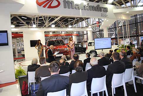 Mahindra - Conferenza stampa per i giornalisti allo stand Mahindra al Motor Show width=