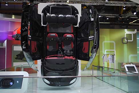 Fiat - New Fiat Panda interni della vettura al salone di Bologna 2011 width=