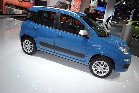 Fiat - Fiat Nuova Panda Azzurro al Bologna Motor Show 2011 width=