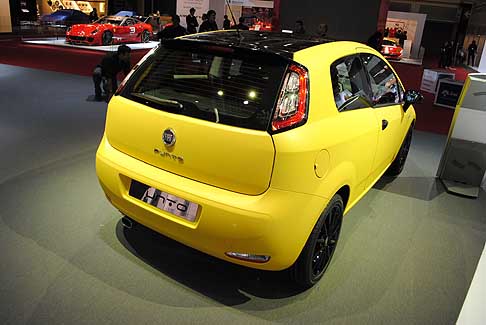 Fiat - Posteriore vettura Fiat Punto 2012 Born this way al Motor Show width=