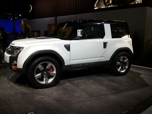 Land Rover - Fuoristrada Land Rover Defender DC100 e DC100Sport Concept anteprimma italiana al Motor Show di Bologna 2011 width=