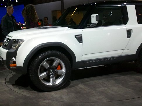 Land Rover - Land Rover DC100 ha deciso di rinnovare il Defender width=