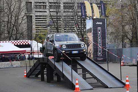Jeep - Jeep Renegade test drive sulle rampa al Salone di Bologna 20142014 width=