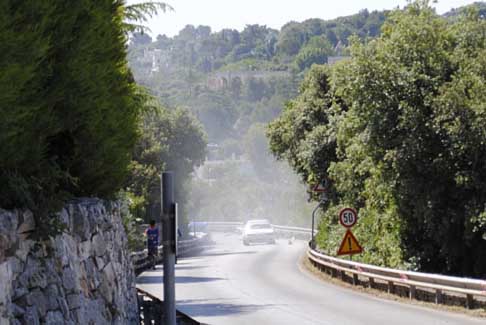 Coppa Fasano Selva 2013 - Brutto incidente della Peugeot 106 mentre giungeva la vettura alla Coppa Fasano Selva 2013 width=