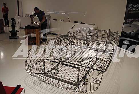 Museo Enzo Ferrari - Modello per l´artigianalità Ferrari al Museo Enzo Ferrari 2024 di Modena
