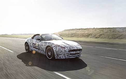 Jaguar - Jaguar F-Type auto da competizione width=