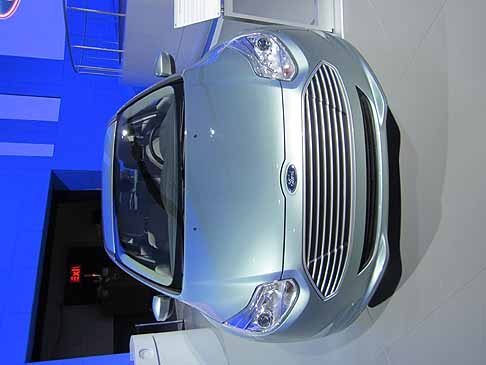 Ford - Focus elettrica capovolta width=