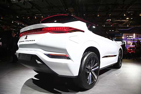 Mitsubishi Concept Ground Tourer-PHEV