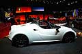 Ulteriore protagonista dell’esposizione è l’Alfa Romeo 4C Spider nell’esclusiva livrea Bianco Lucido Tristrato.
