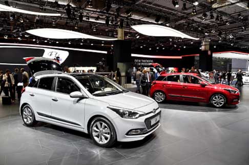 Hyundai - Insieme alla nuova Hyundai i20, il brand espone nel proprio stand anche un avanzato propulsore 1.4 litri turbo benzina ad iniezione diretta (T-GDI), una i40 in versione ibrida 48V ed una Hyundai i30 alimentata a metano (CNG). width=