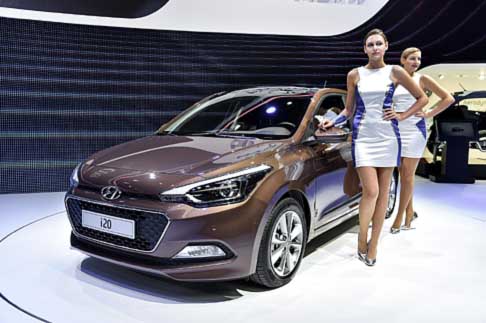 Hyundai - Realizzata su una nuova piattaforma tecnologica, nella nuova generazione i20 l'interasse è stato incrementato di 4,5 centimetri (2570 mm), per regalare ancor più spazio per gli occupanti. width=