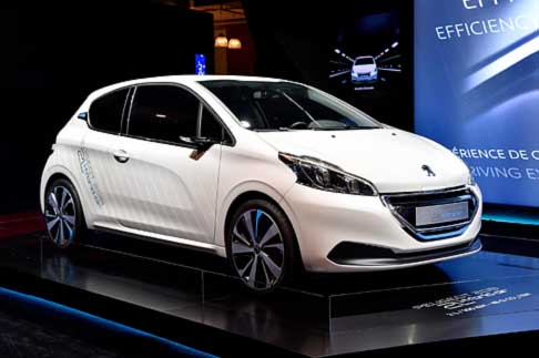 Peugeot - La Peugeot 208 Hybrid Air 2L ha qualcosa che la differenzia dalle alter auto: come alimentazione alternative utilizza l’aria compressa width=