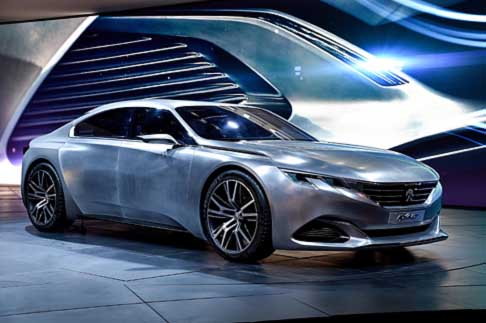 Peugeot - Peugeot Exalt Concept dotata di motore 1.6 THP 270 CV a benzina è accompagnato da un motore elettrico da 50 kW width=