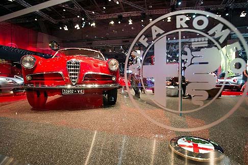 Alfa Romeo - Alfa Romeo ritorna al Salone di Parigi con una vetrina dalla forte connotazione sportiva, che non tradisce l’anima di questo marchio dalla ricca storia fatta di vetture emozionanti. width=