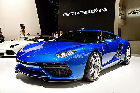 Lamborghini - Lamborghini Asterion è dotata di un motore V10 FSI con 5,2l di cilindrata width=