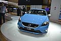 A bordo, ritroviamo il quadro strumenti della V40, con la possibilità di scegliere fra tre modalità di visualizzazione, Elegance, Eco e Performance.
