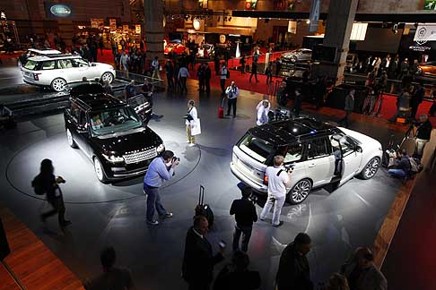Land Rover - The fourth generation of the iconic Range Rover makes its global public debut at the Paris International Motor Show width=