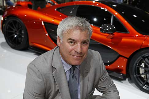 McLaren - Press day con la nuova McLaren P1 variante spider al Parigi Motor Show 2012 width=