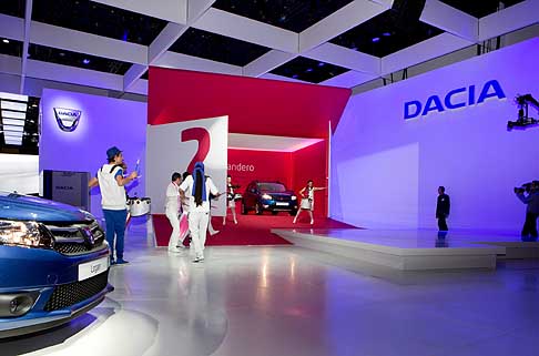 Dacia - I tre nuovi modelli garantiscono un rapporto prezzo-abitabilità senza confronti, una grande affidabilità e una gamma semplice. width=