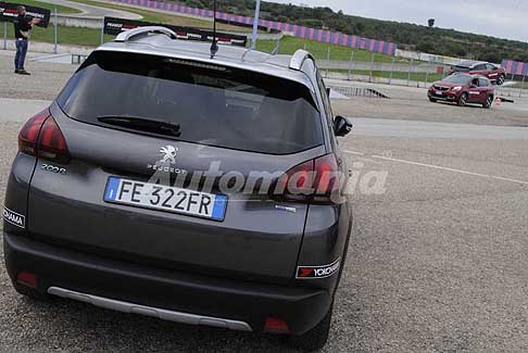 Peugeot Driving Experience 2016 - Peugeot 2008 suv Pure Tech al Peugeot Driving Experience 2016 all´Autodromo del Levante sul circuito di Binetto