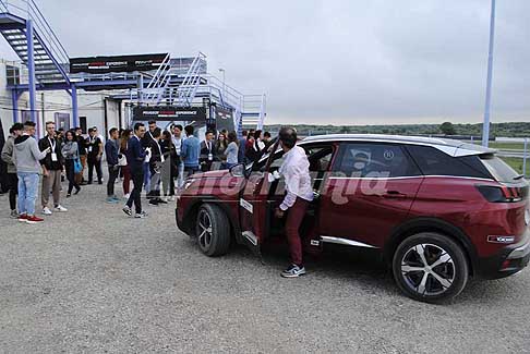 Peugeot Driving Experience 2016 - Atmosfera per i test dei Suv al Peugeot Driving Experience all´Autodromo del Levante a Binetto