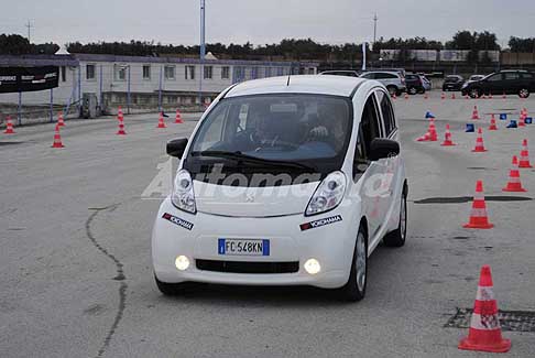 Peugeot - Peugeot iOn motore elettrico con un´autonomia di 105 km