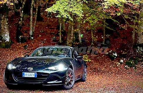 Mazda - Mazda MX-5 Skyactive G roadster prova su strade di Montagna. Test Drive della Mazda MX-5 tra i tornanti. Non perdere le Foto esclusive di Automania!