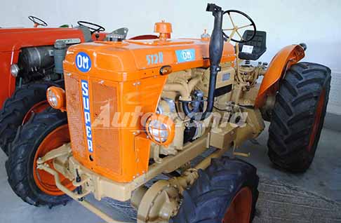 Collezioni Trattori d´Epoca - Grande Trattore OM Super 512 R del 1959 una vera rarità con trazione anteriore. Scopi il Trattore OM Super 512 R. Guarda le Foto esclusive di Automania.it!