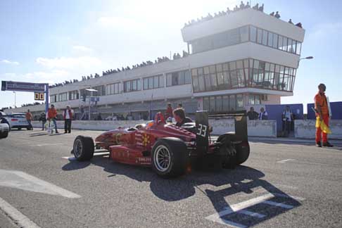 2^ Prova circutio di Binetto - Dallara F300-Fia e Autodromo gremito di gente al Trofeo Autodromo del Levante 2014 - 2^ Prova width=