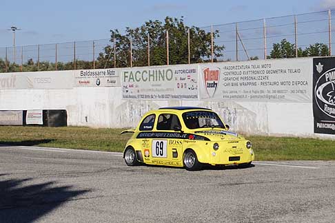 Minicar - La gara prenderà il via alle ore 12:00 di Domenica 23 Novembre, con 15 giri per le vetture del Trofeo Autodromo del Levante e 25 giri per quelle della Coppa Minicar width=