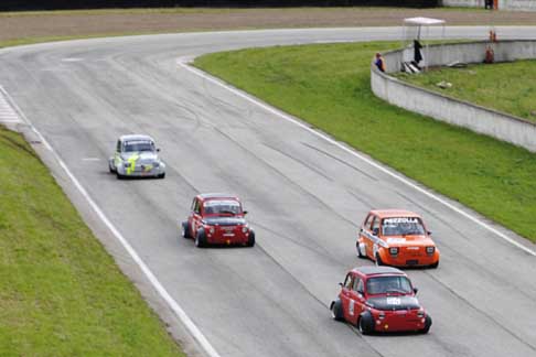 Microcar, Sport e Formula - Gara 2 le minicar in pista a dare spettacolo categoria Assominicar sul circuito di Binettto per il 1° Trofeo Autodromo del Levante prima tappa width=