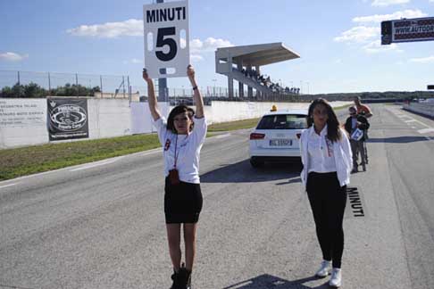 2^ Prova circutio di Binetto - Ragazze sulla Pit Line al Trofeo Autodromo del Levante 2014 - 2^ Prova width=