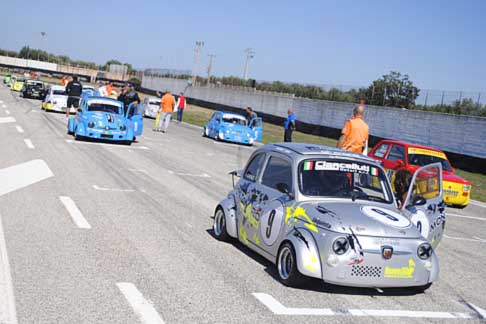 Trofeo Autodromo del Levante - Minicar Gara 1 Trofeo del Levante, schieramento minicar Fiat 500 di Montanato in prima fila width=