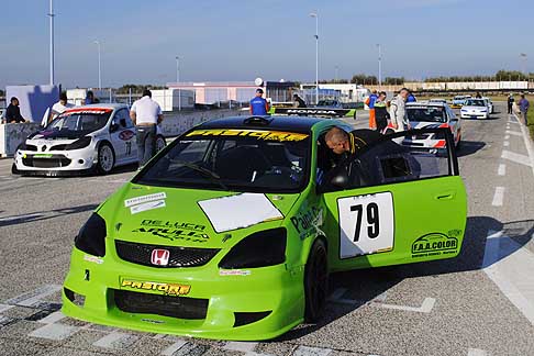 Minicar e Trofeo Lupo - Vincenzo Tagliente su Honda Civic Typer R del Team Apulia Corse che ha gareggiato nella categoria Turismo Oltre 1600, vincitore delle prime due tappe, nella terza tappa è giunto secondo alle spalle di Luigi Sambuco width=