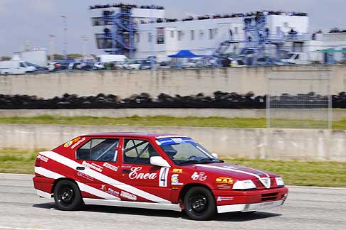 Motorsport - Alfa Romeo 33 pilota Gaudienzi Domenico vincitore Trofeo Alfa 33, conquistando il quinto posto nella classifica generale width=
